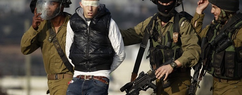 الاحتلال يعتقل شابا ويستدعي فتى غرب بيت لحم