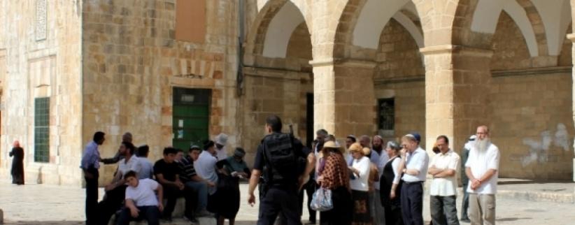 مستوطنون يقتحمون الأقصى من باب المغاربة