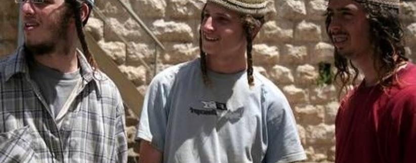 مستوطنون يصيبون سيدة مقدسية بجراح