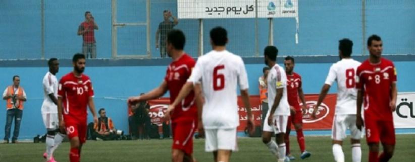 تقرير: لاعبون في منتخب الإمارات دخنوا الأرجيلة قبل مباراة فلسطين