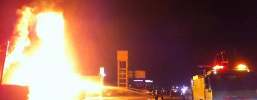 أراد إحراق عنكبوت فأحرق محطة بنزين