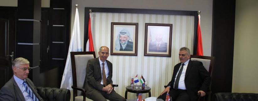 رئيس سلطة المياه يطلع القنصل الفرنسي على التطورات في قطاع المياه