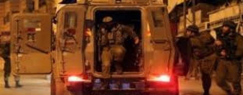 قوات الاحتلال تغلق الطريق الرئيسي لقرية دير نظام