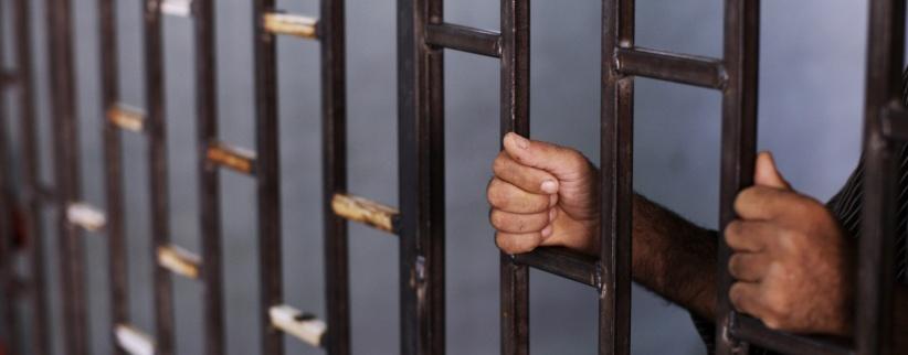 أسيران يواصلان الإضراب عن الطّعام احتجاجاً على اعتقالهما الإداري