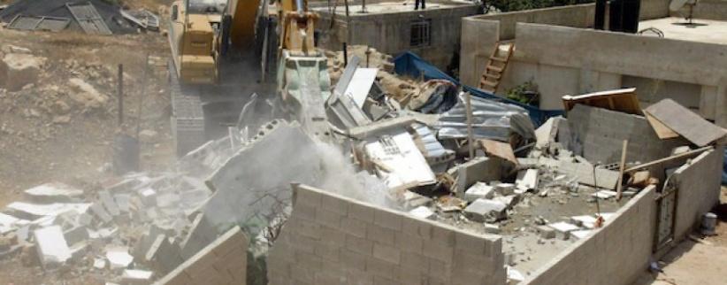 إخطار جديد لهدم منزل عائلة أبو الرب بقباطية