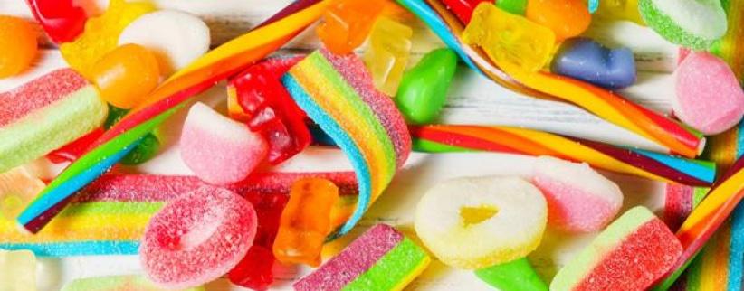 تناول كميات كبيرة من السكر قد يصيبك بالسرطان