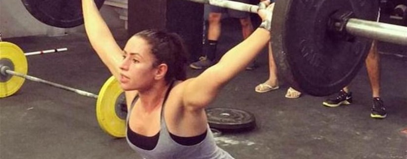 تعرفوا على أول امرأة عربية تتعاقد مع 