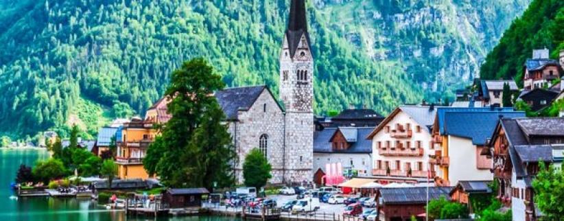 بالصور.. بحيرة هالشتاتر سي جنة الله على الأرض