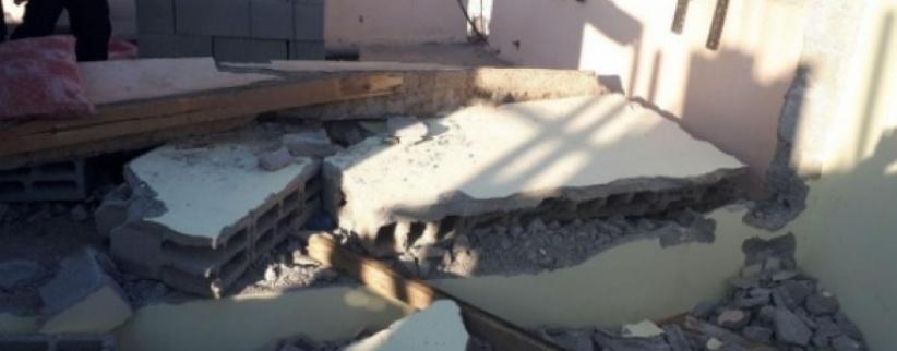 اصابتان وبحث عن عالقين في انهيار جدار قرب الرملة