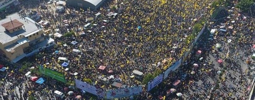 مئات الآلاف يحتشدون في ساحة السرايا