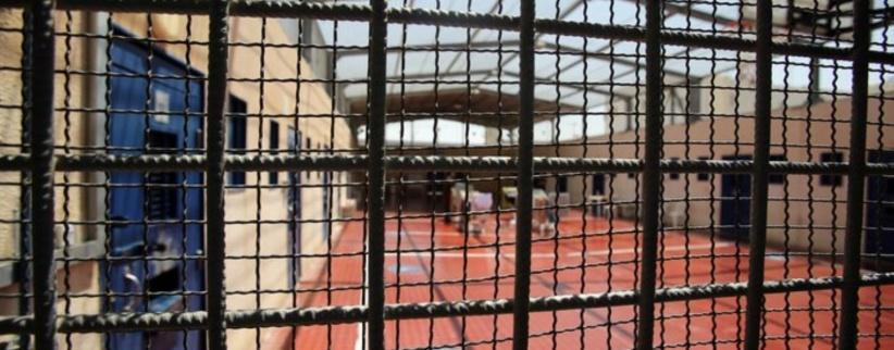 كشف محاولة تهريب خليويات لسجن النقب