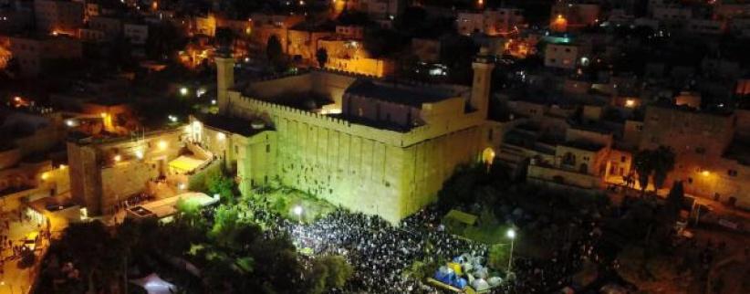 الخليل : 35 الف مستوطن يقتحمون الحرم الابراهيمي الشريف
