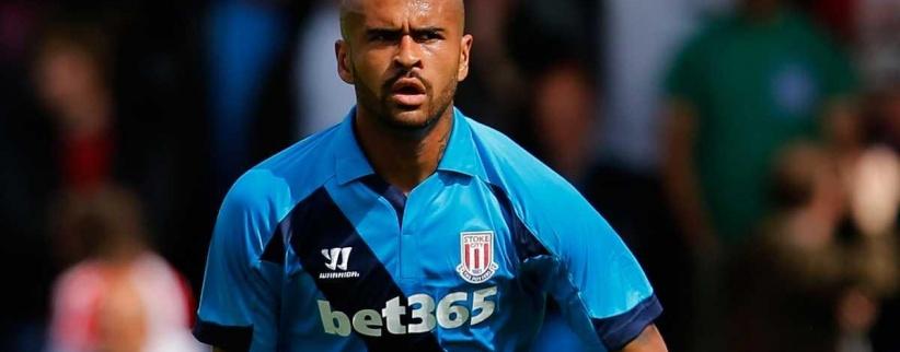 وفاة مدافع ستوك سيتي السابق عن 25 عاما