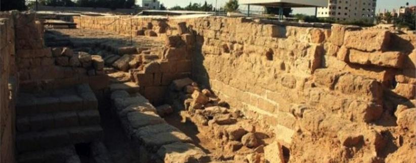 عودة أعمال التجريف بموقع تل السكن الأثري في غزة