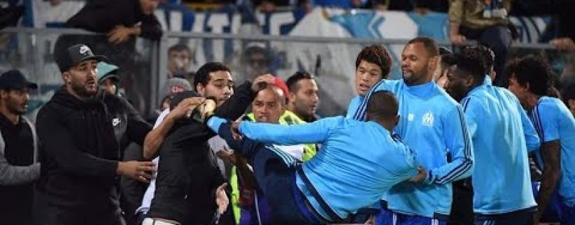 شاهد- لحظة الغضب التي حوّلت لاعباً شهيراً لمصارع