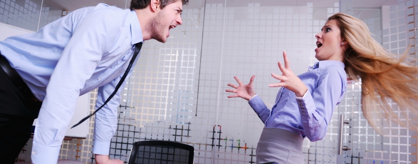 دلائل على كره زملاءك لك في العمل