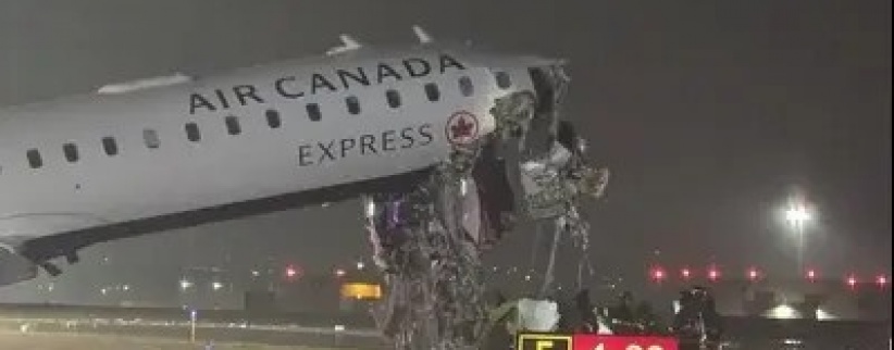 حادث غير عادي على مدرج مطار نيويورك: اصطدام طائرة بشاحنة إطفاء