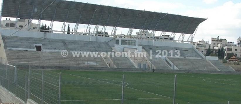 الاحتلال يمطر ملعب الخضر بقنابل الغاز