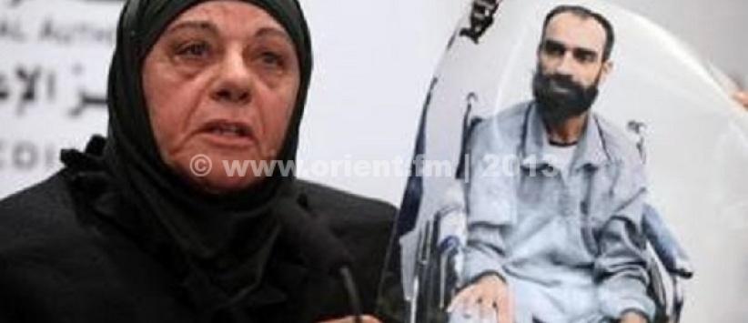 والدة العيساوي تسلم رسالة لـ