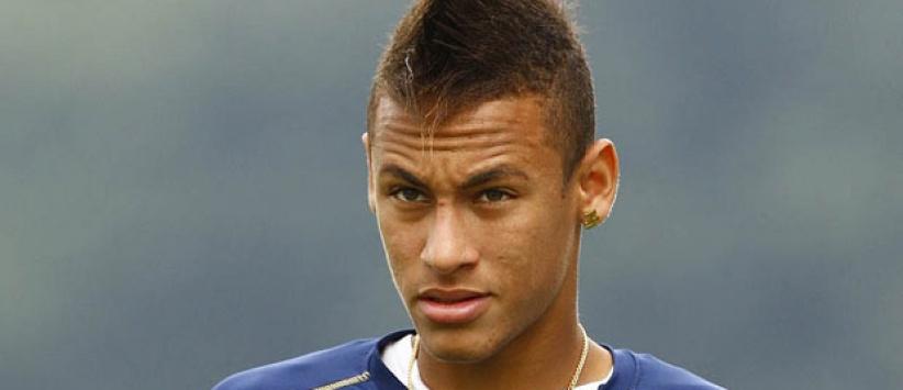 نيمار وقع على تعهد بالانضمام إلى برشلونة في يوليو