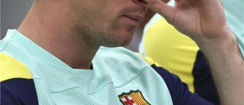 بالصور : رئيس برشلونة يعلن رحيل فيلانوفا عن تدريب الفريق بسبب المرض