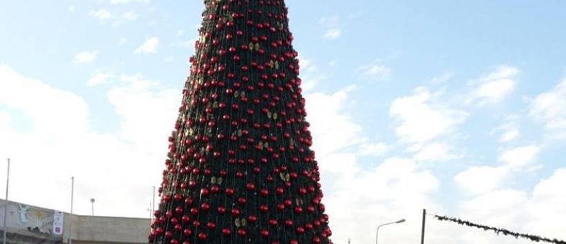 برنامج انارة شجرة الميلاد في بيت ساحور 