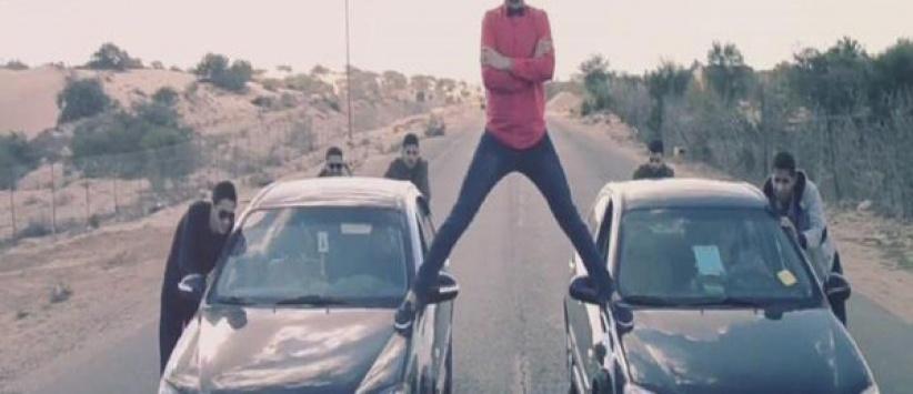 بالفيديو : شبان من غزة يقلدون إعلان 