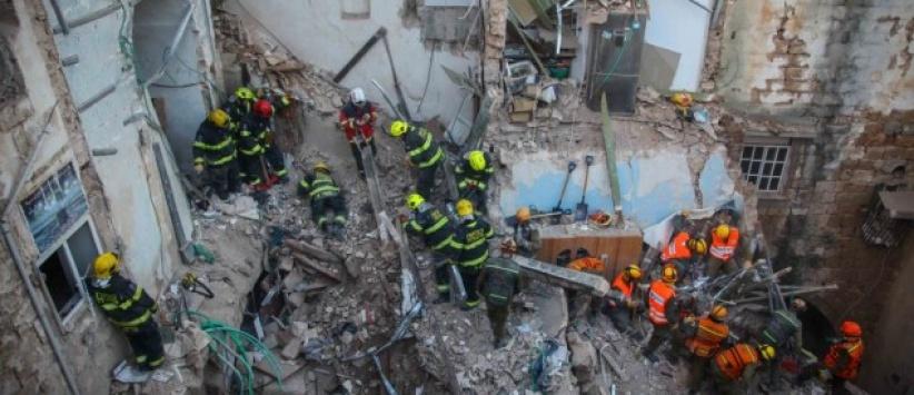 مصرع خمسة فلسطينيين اثر انفجار اسطوانة غاز وانهيار مبنى بمدينة عكا