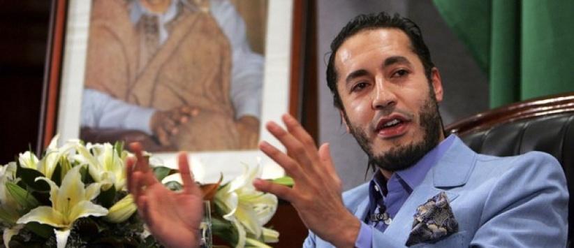 صور الساعدي القذافي يقصون شعره في السجن الليبي