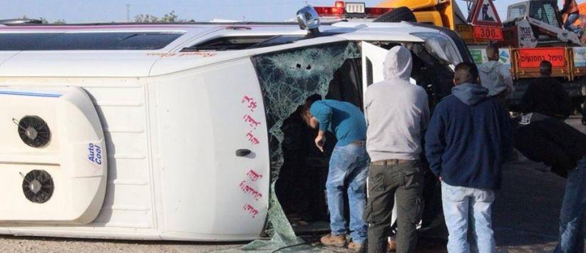 اصابة 26 مواطن في حادث سير وقع صباح اليوم على طريق الخليل بيت لحم ( صور )