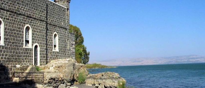 اعتداء على كنيسة وتهديد أسقف من الناصرة