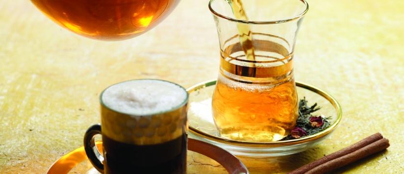 القهوة والشاى يكافحان مرض آلزهايمر