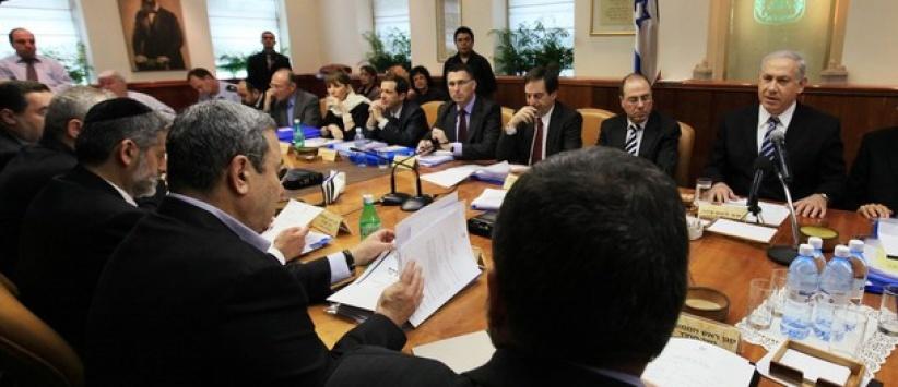 اسرائيل تدرس خصم الاموال التي تدفعها السلطة الفلسطينية للاسرى