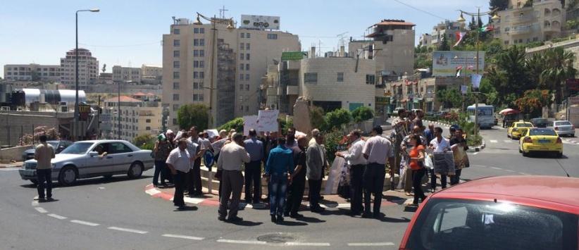 نقابة الموظفين في بيت لحم تنظم وقفات تضامنية مع الأسرى