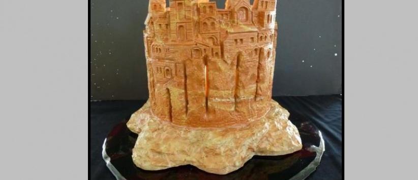 هدية بيت لحم لقداسة البابا نحتت من حجر الكنيسة