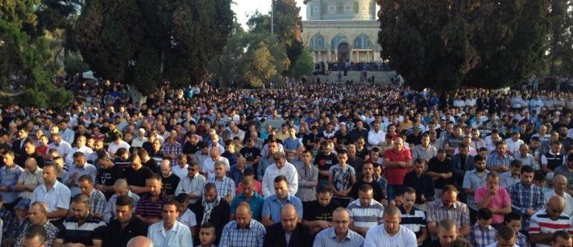 بالصور: صلاة عيد الفطر في رحاب الاقصى