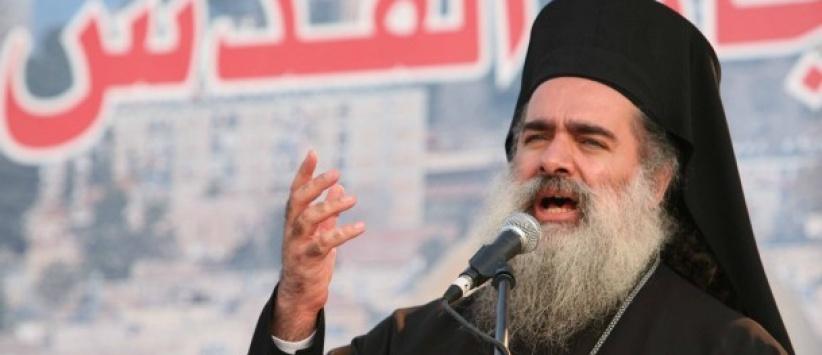 المطران حنا: المسيحيون لن ينسلخوا عن قوميتهم العربية