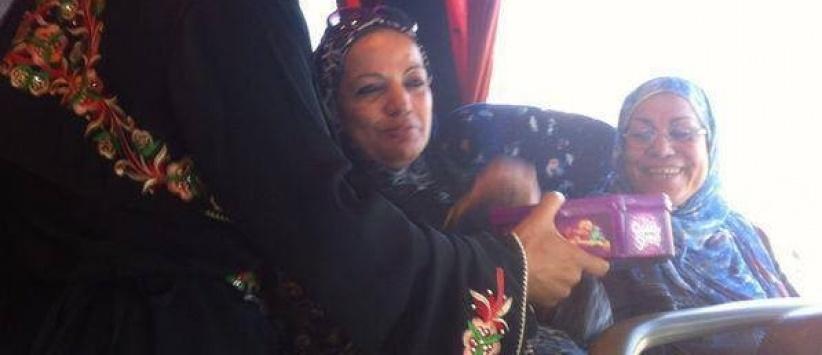 بالصور : وصول الفوج الاول من سكان غزة الى مدينة القدس