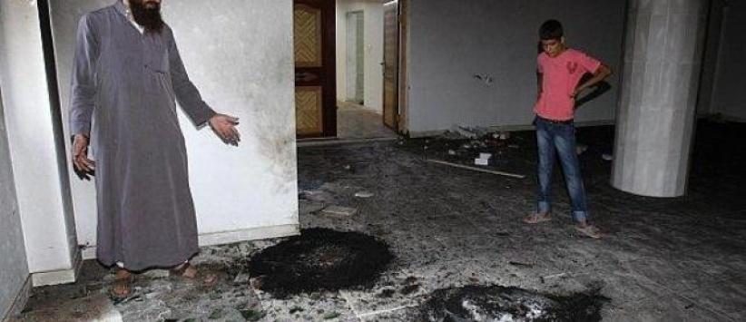 فيديو: مستوطنون يحرقون مسجدا شمال شرق رام الله