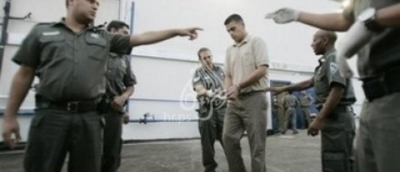 الاحتلال يفرج عن أقدم أسير إداري