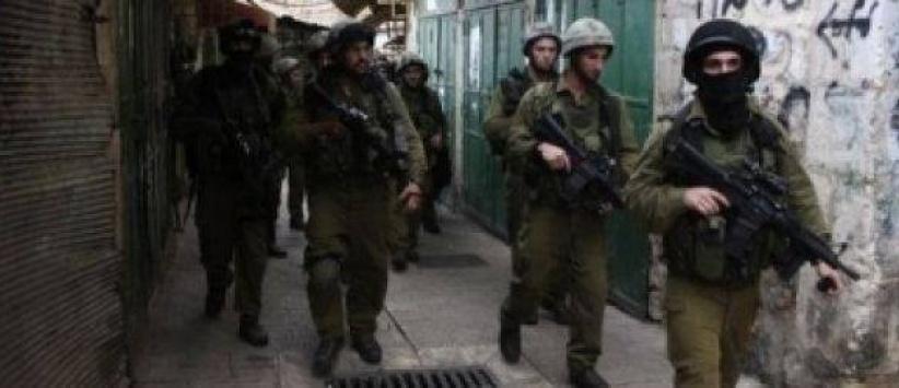 قوات الاحتلال تعتقل شابين من نابلس