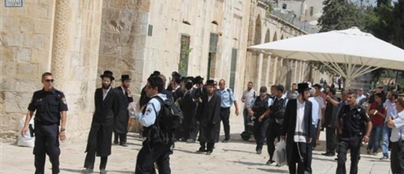 المستوطنون يجدّدون اقتحامهم للأقصى