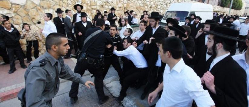 شرطة الاحتلال تعتقل مواطنة تصدت لاقتحام المستوطنين للأقصى