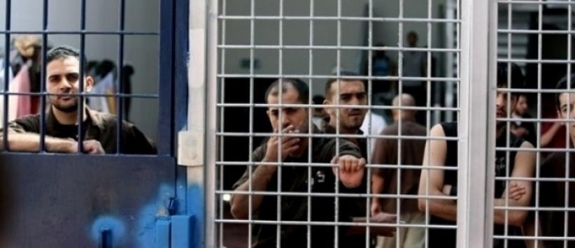 الاحتلال يمدد توقيف 12 مقدسيًا ويفرج عن 5 آخرين