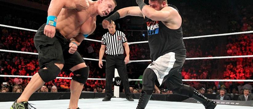 بالصور : كارثة تحل على جون سينا في عرض Elimination Chamer