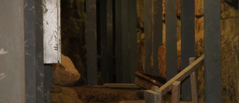 الاحتلال يوسع حفرياته العميقة أسفل أساسات الأقصى