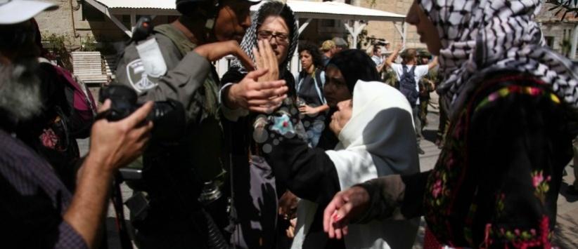 الاحتلال يعتقل طبيبة من الخليل