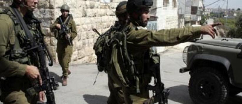الاحتلال يعتقل شابا من بيت لحم ويستدعي آخر لمراجعة مخابراته