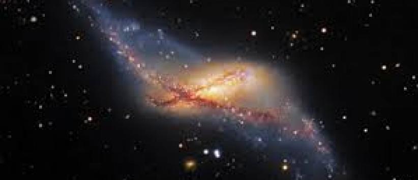 علماء الفلك: ثقب أسود ضخم يستيقظ بمجرة مجاورة