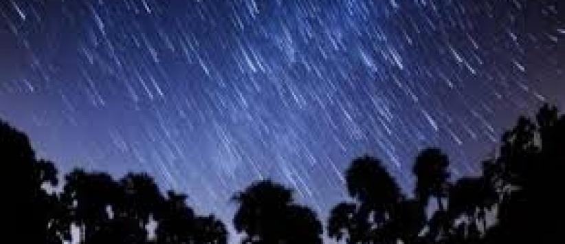 سماء فلسطين تشهد سقوط زخات من الشهب مساء اليوم